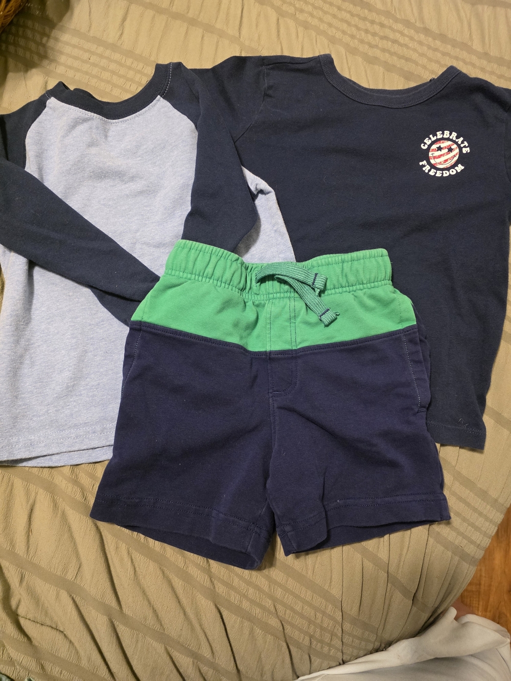Boys 3-Piece Outfit Bundle – Long Sleeve Shirts & Shorts